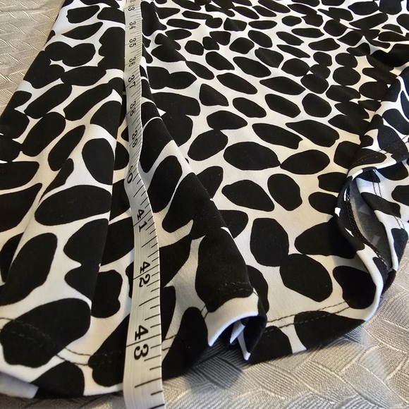 White House Black Market Black and White Scoop Neck Sundress - Picture 10 of 10